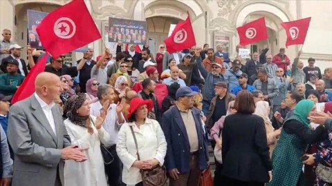 وقفة احتجاجية في تونس لإطلاق سراح موقوفين بقضية “التآمر”