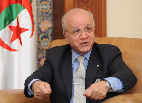 مدلسي يدشن المقر الجديد للسفارة الجزائر بالمملكة المتحدة ليلاً