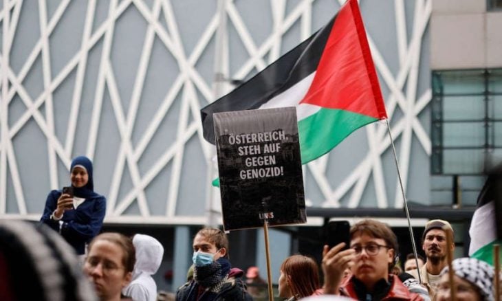 آلاف من أنصار فلسطين في فيينا يطالبون بمعاقبة إسرائيل