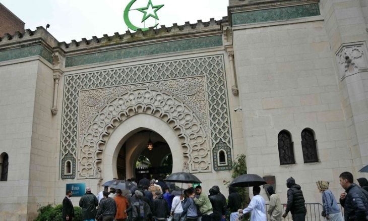 مطالبات بالتحقيق مع شخصين جمعا معلومات عن المسلمين في فرنسا ونقلها إلى جهاز الاستخبارات الإسرائيلي