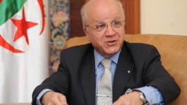 مدلسي يدشن المقر الجديد للسفارة الجزائر بالمملكة المتحدة ليلاً