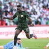 كاف” يحقق في أحداث مباراة الجزائر ونيجيريا