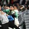 "الكاف"  تفرض عقوبات مالية ثقيلة وتوقف العديد من لاعبي المنتخب الجزائري