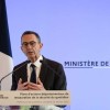 وزير الداخلية الفرنسي يستهدف “البرابرة” بتصعيد لفظي عنصري
