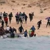 تقرير  إسباني يتهم الجزائر بفتح باب الهجرة السرية في وجه الجميع للضغط على مدريد
