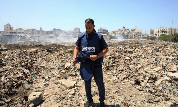 كاتبة أسترالية تتهم إسرائيل باغتال الصحافيين للتعتيم على جرائمها المرتقبة في غزة
